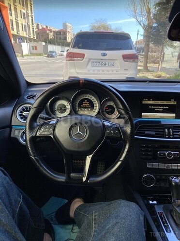 Mercedes C 250-9