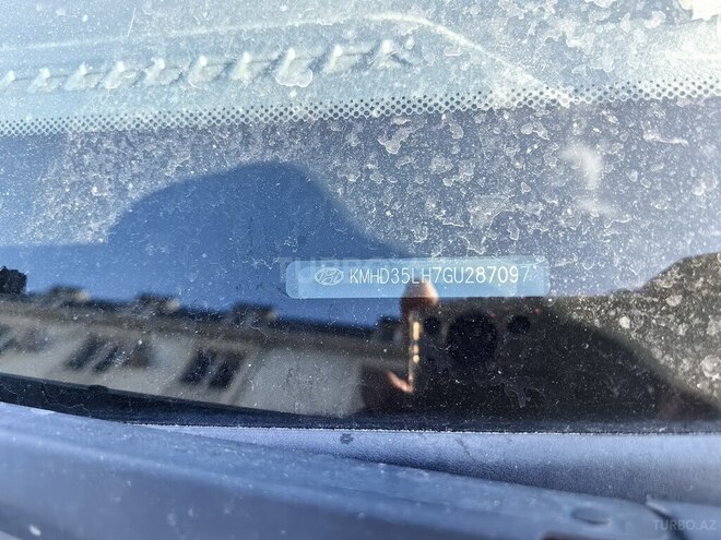 Hyundai Elantra GT-2