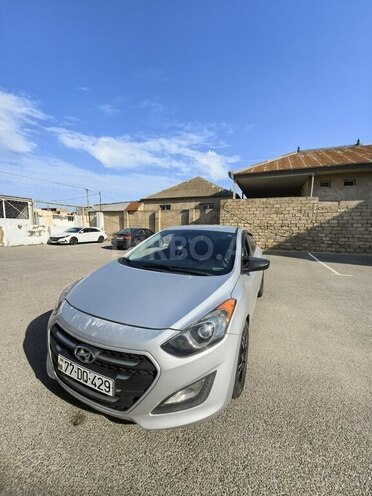 Hyundai Elantra GT-3