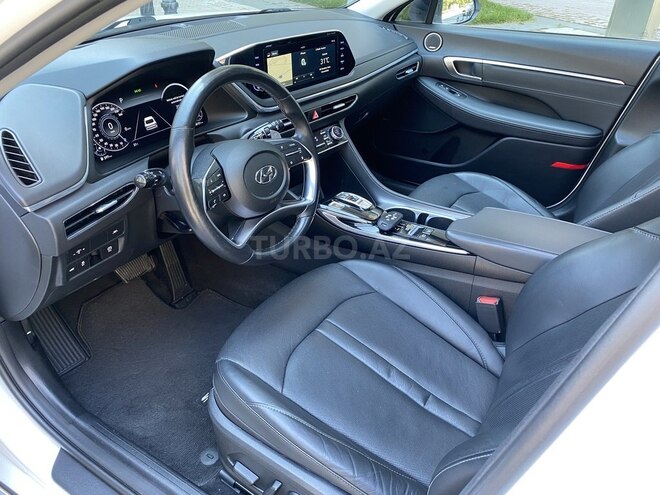 Hyundai Sonata-8