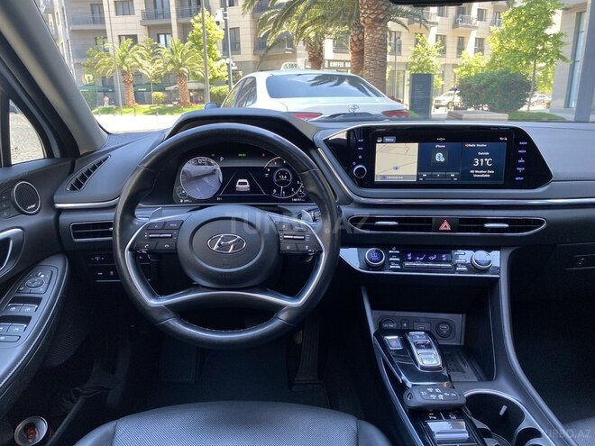 Hyundai Sonata-9