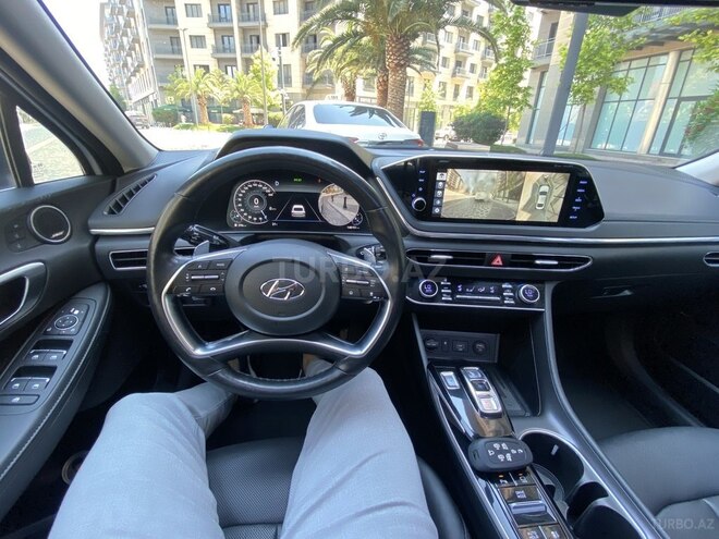 Hyundai Sonata-11