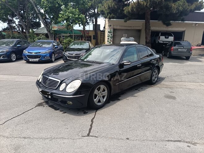 Mercedes E 320-1