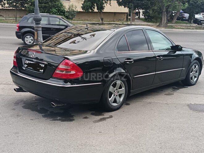 Mercedes E 320-5
