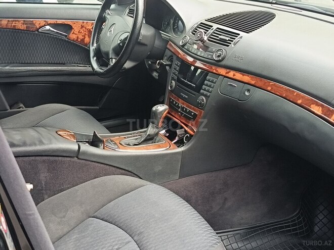 Mercedes E 320-8