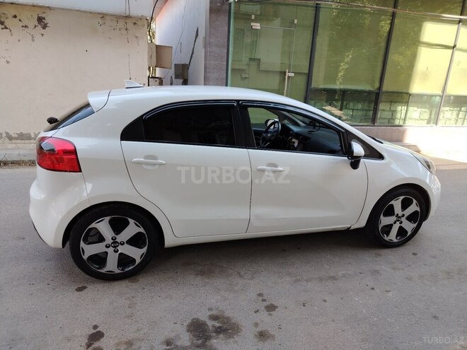 Kia Rio-6