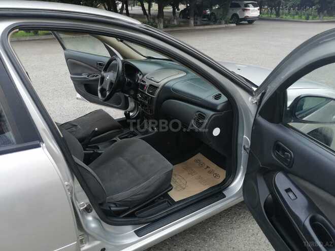 Nissan Sunny-11
