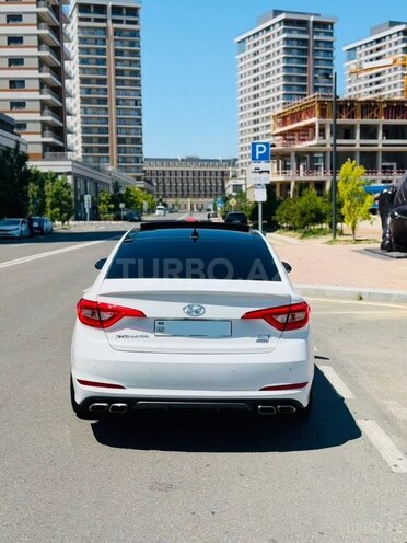 Hyundai Sonata-6