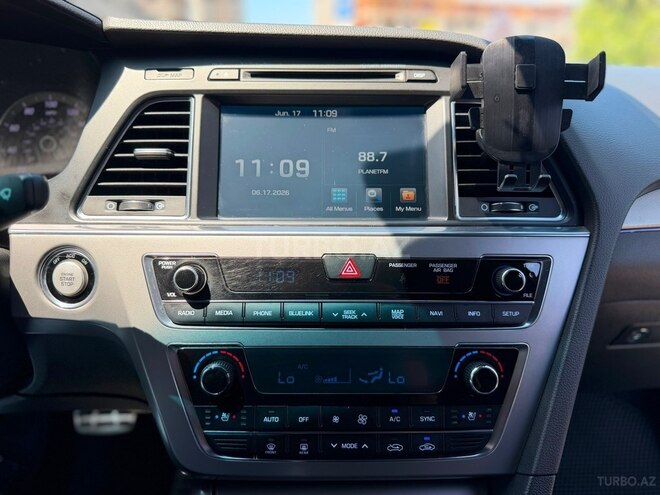 Hyundai Sonata-11