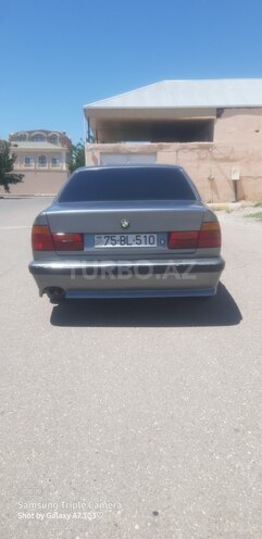 BMW 525-4