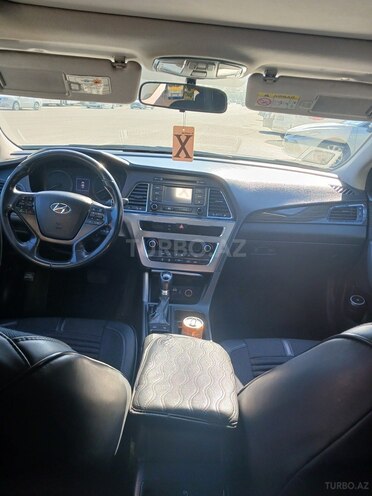 Hyundai Sonata-4