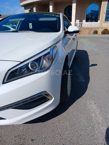Hyundai Sonata-8