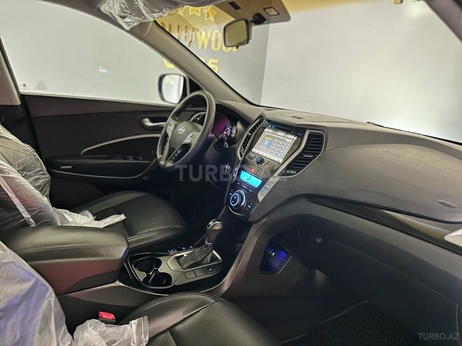 Hyundai Santa Fe-19
