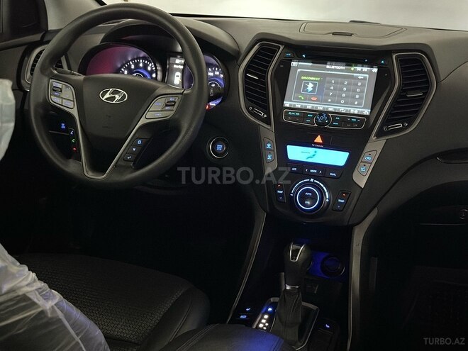 Hyundai Santa Fe-14