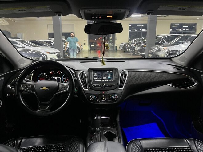Chevrolet Malibu-8