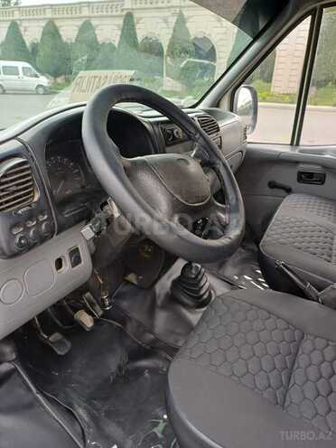 Ford Transit-3