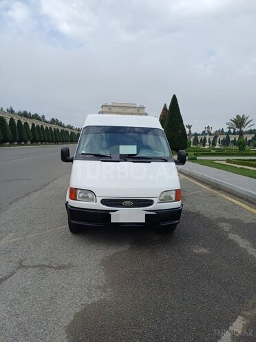 Ford Transit-1