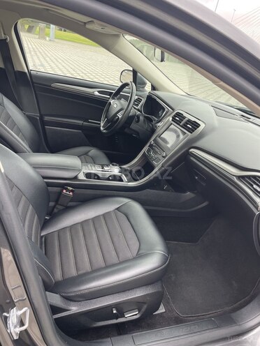 Ford Fusion (North America)-18