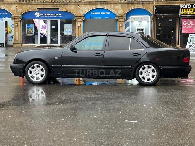 Mercedes E 200-4