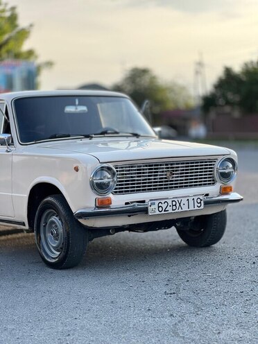 LADA (VAZ) 21011-3