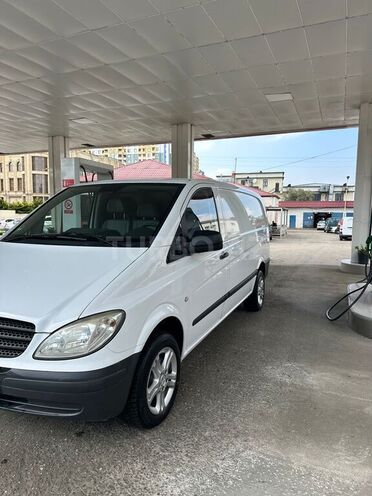 Mercedes Vito-1