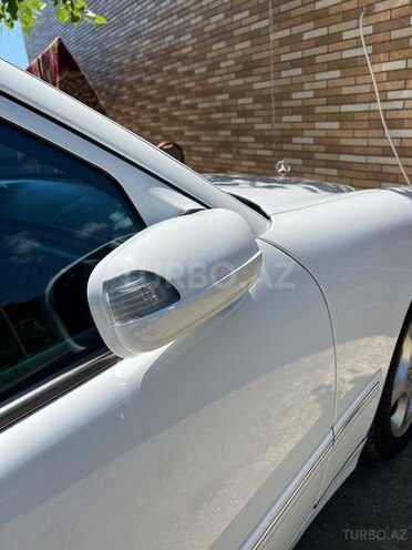 Mercedes E 320-4