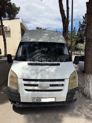 Ford Transit-1