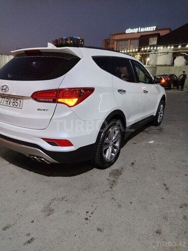 Hyundai Santa Fe-15