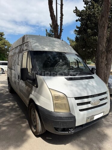 Ford Transit-2