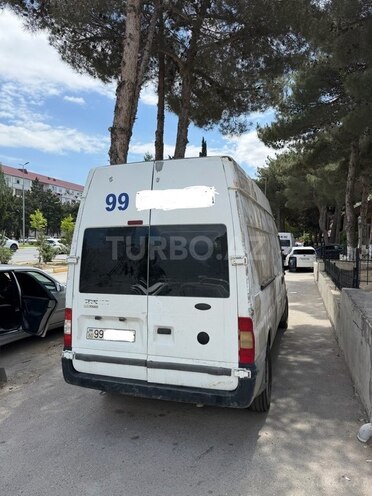 Ford Transit-3
