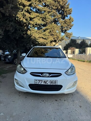 Hyundai Accent-1