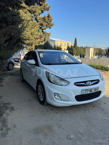Hyundai Accent-2