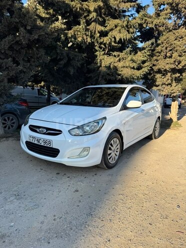 Hyundai Accent-3