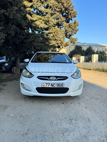 Hyundai Accent-16