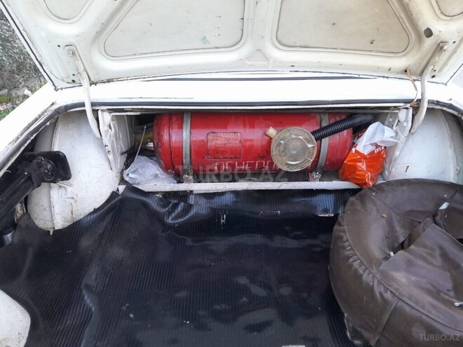 GAZ 24 "Volga"-4