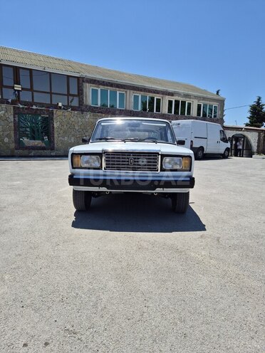 LADA (VAZ) 2107-1