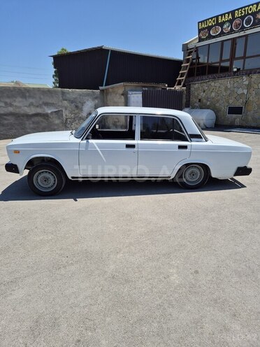 LADA (VAZ) 2107-2