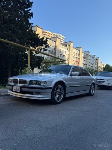BMW 728-3