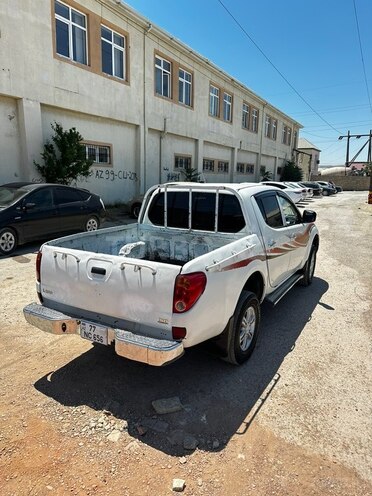 Mitsubishi L200-6