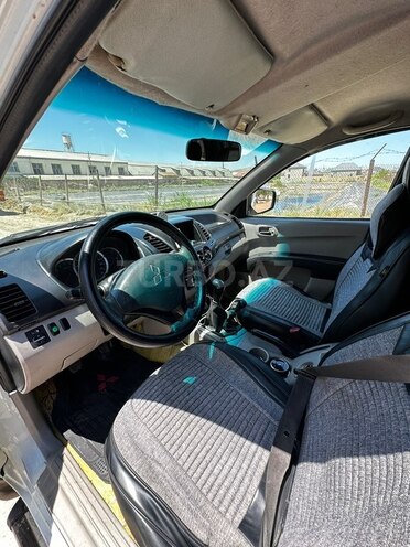 Mitsubishi L200-13