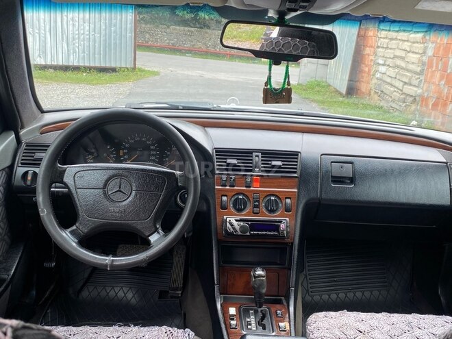 Mercedes C 180-7