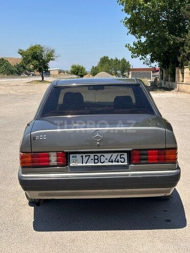 Mercedes 190-2