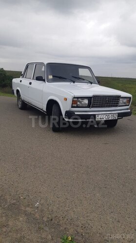 LADA (VAZ) 2107-1