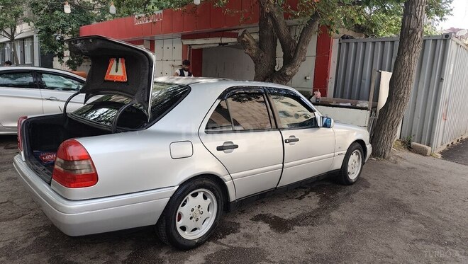 Mercedes C 180-11