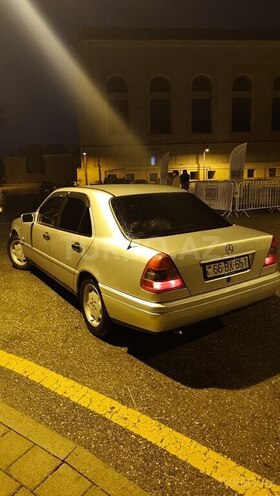 Mercedes C 180-10