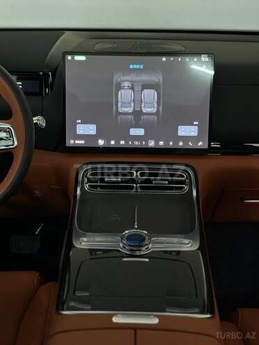 Geely Galaxy M9-12