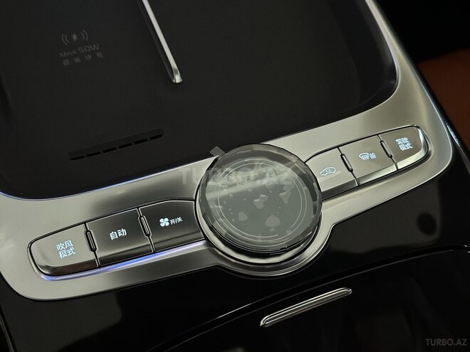 Geely Galaxy M9-26
