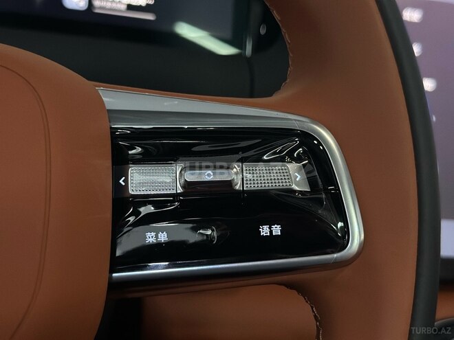 Geely Galaxy M9-28