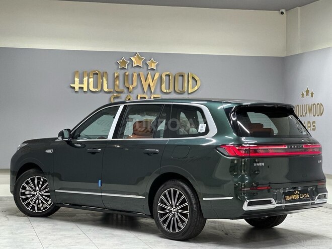 Geely Galaxy M9-8
