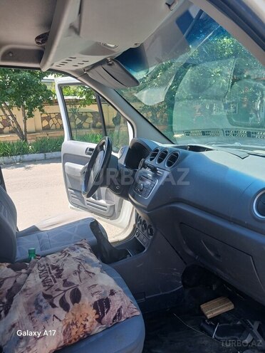 Ford Tourneo Connect-3
